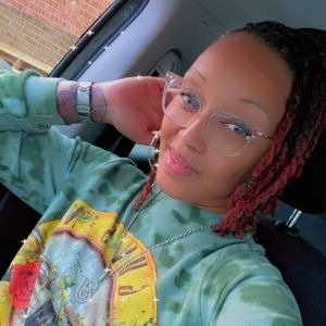 Meet your Posher, Teia